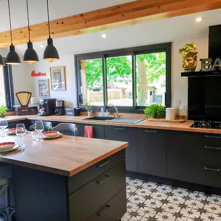 Maison Paisible En Lisiere De Foret 9 Personnes Ferienhaus *